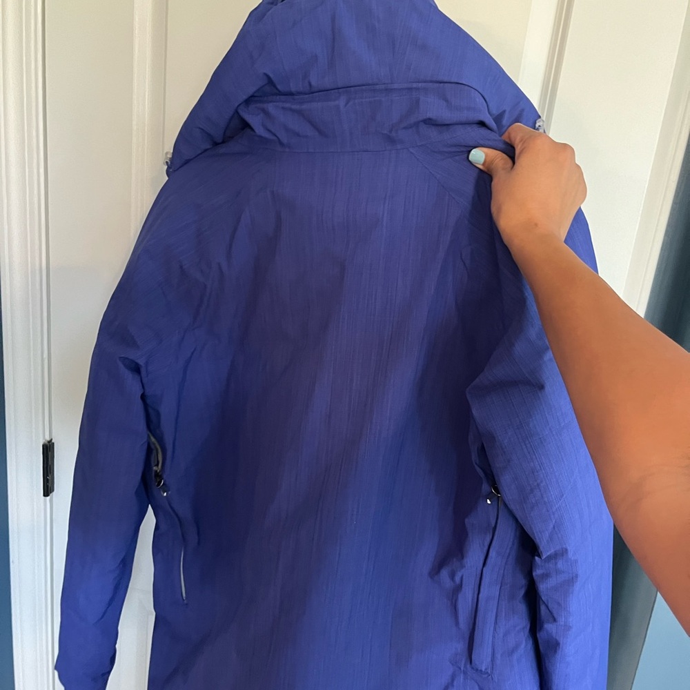 Roxy Women’s Size Large Blue insulated Snow Snowbard/ Ski Jacket - Picture 2 of 3